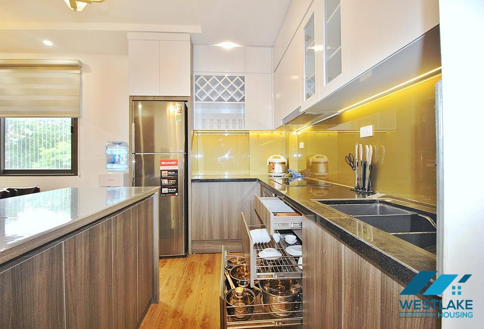 Cho Thuê Căn Hộ 2 Phòng Ngủ Mới Đẹp, Sáng Thoáng Tại  Đường Tây Hồ, Hà Nội