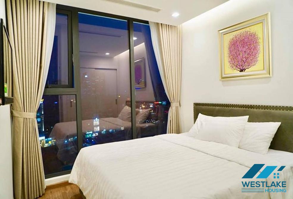 Cho thuê căn hộ 3 phòng ngủ đẹp tại Vinhome Metropolis, Liễu Giai.