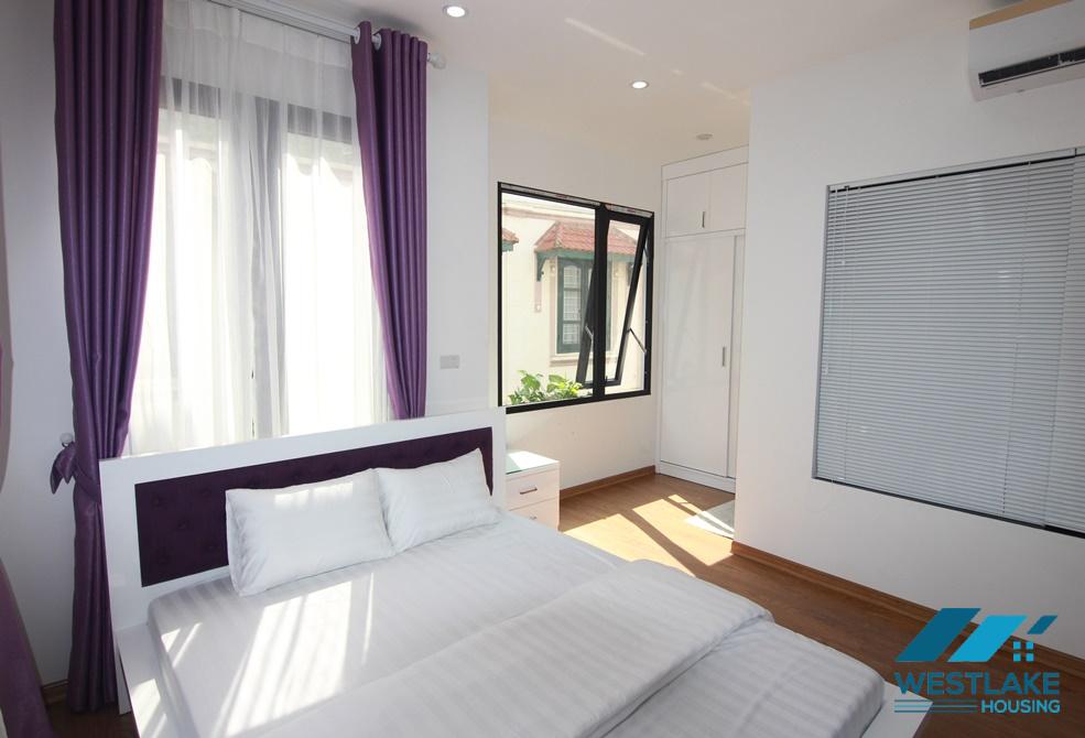 Bright one bedroom apartment for rent on Xuan Dieu Street, Tay Ho, Hanoi