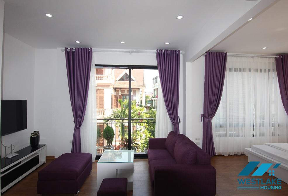Bright one bedroom apartment for rent on Xuan Dieu Street, Tay Ho, Hanoi