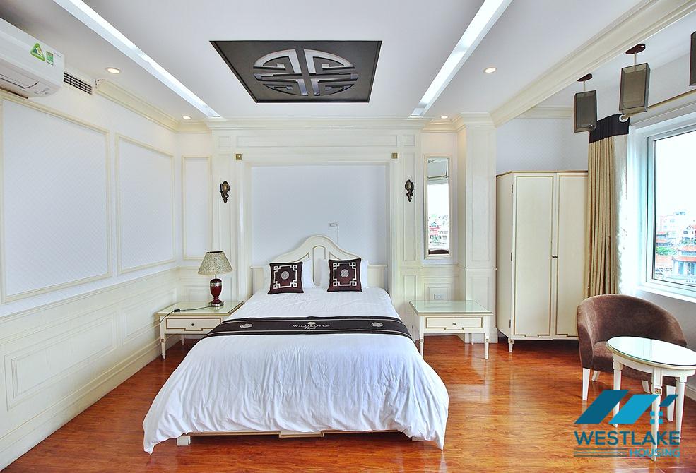 Cho Thuê Căn Hộ 2 Phòng Ngủ, View Hồ Tại Xuân Diệu Tây Hồ, Hà Nội