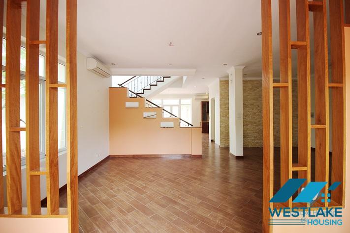 A wonderful villa with grassy terrace for rent in Ciputra