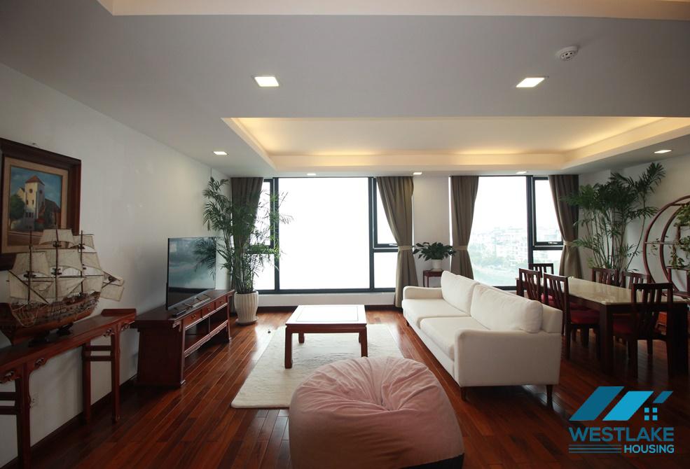 High quality and luxury 02-bedroom apartment for rent on Xuan Dieu Street