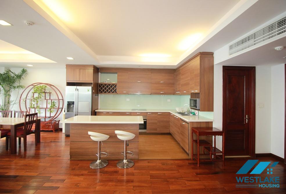 High quality and luxury 02-bedroom apartment for rent on Xuan Dieu Street