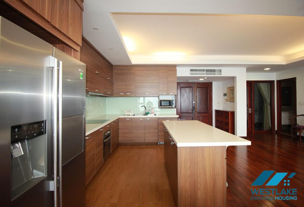High quality and luxury 02-bedroom apartment for rent on Xuan Dieu Street
