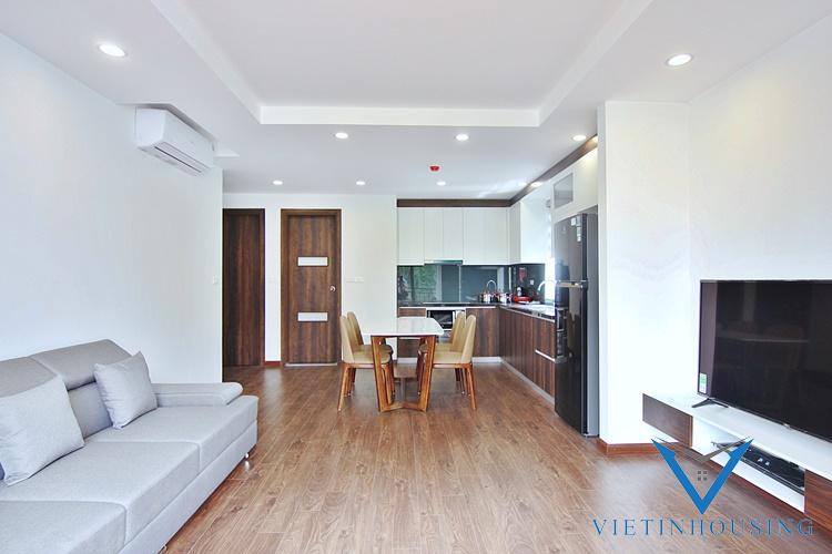 Căn hộ 2 phòng ngủ 2 vệ sinh trên phố Đặng Thai Mai.Tây Hồ cho thuê