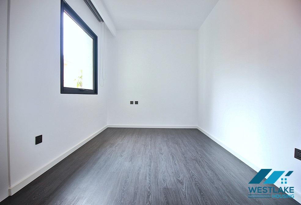 Renovated 3 bedrooms apartment with lake view for rent in Quang Khanh st, Tay Ho