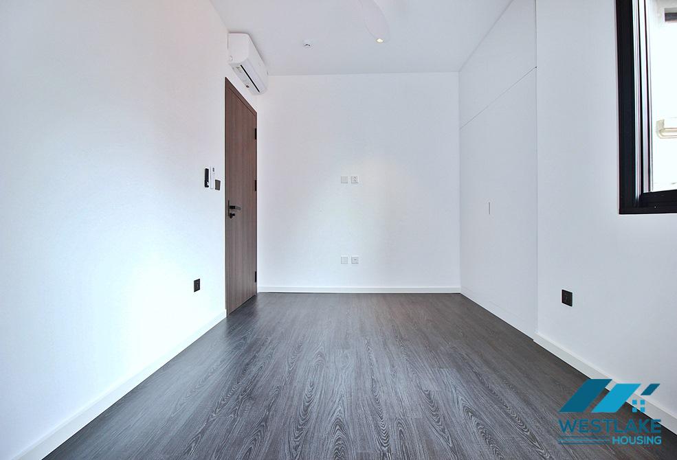Renovated 3 bedrooms apartment with lake view for rent in Quang Khanh st, Tay Ho