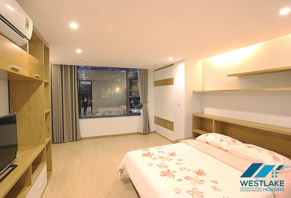 A good apartment with 1 bedroom for rent in Thuy khue, Tay ho