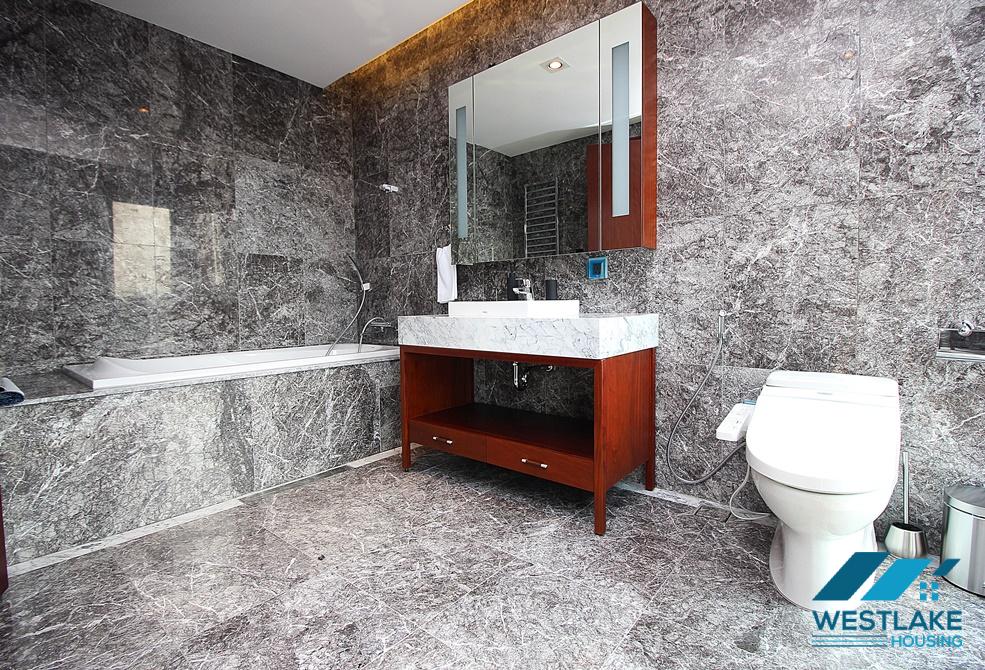 Cho thuê căn hộ cao cấp 1 phòng ngủ tại khu vực Trúc Bạch, Ba Đình