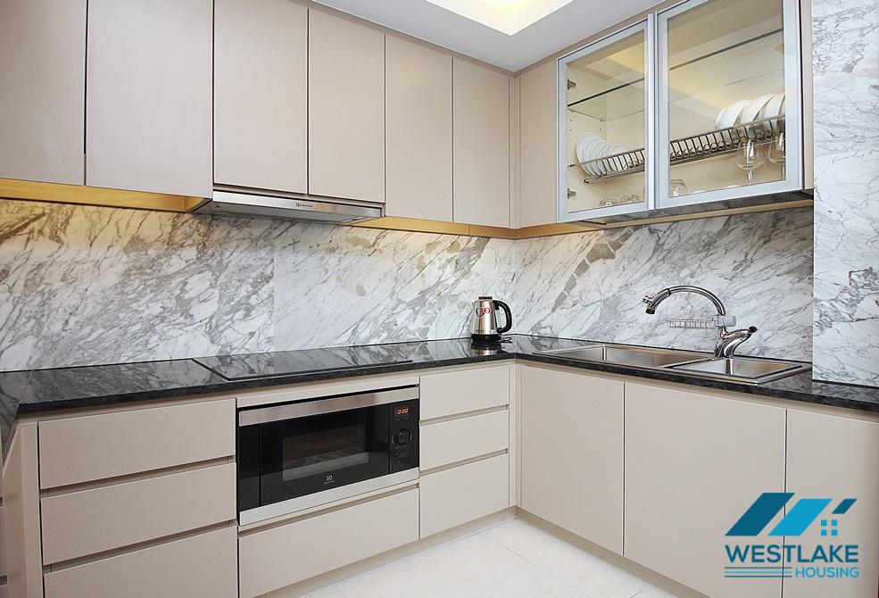 Cho thuê căn hộ cao cấp 1 phòng ngủ tại khu vực Trúc Bạch, Ba Đình