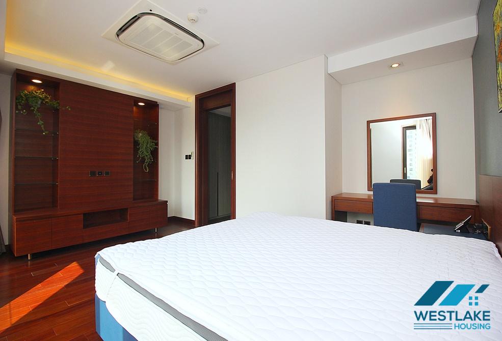 Căn hộ một phòng ngủ hiện đại cho thuê tại Trúc Bạch, Ba Đình