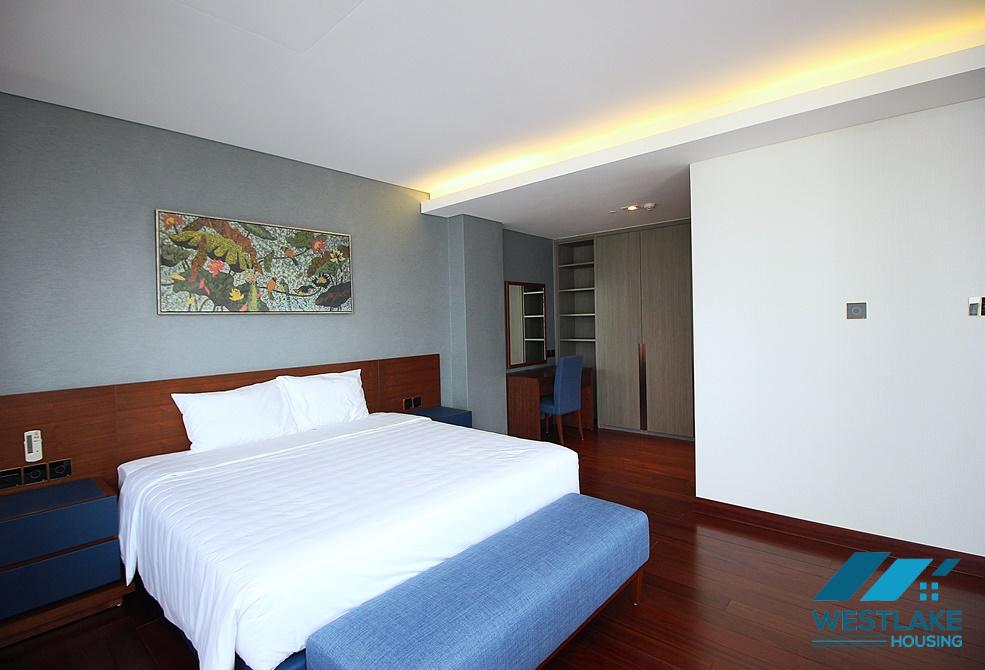 Căn hộ hai phòng ngủ tuyệt đẹp cho thuê tại Trúc Bạch, Ba Đình