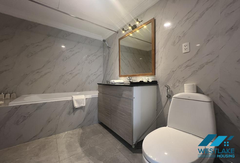 Lake view 2 beds apartment for rent in Truc Bach , Ba Dinh