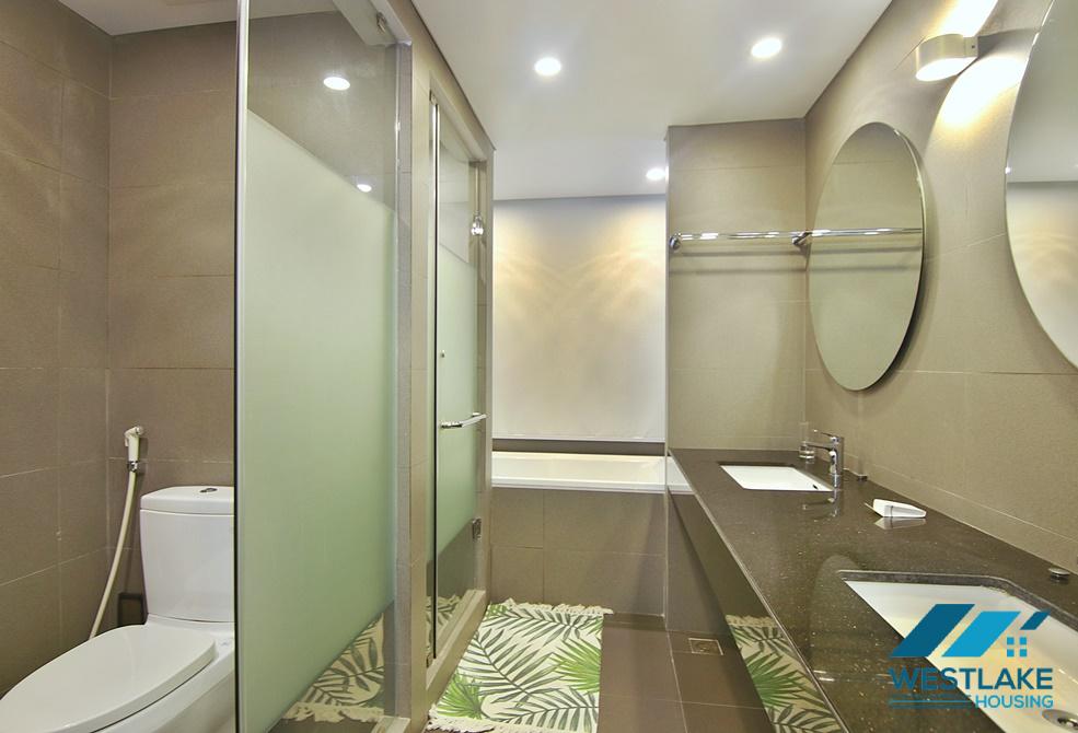Good quality and beautiful 02 bedrooms apartment for rent on Tu Hoa Street, Tay Ho, Ha Noi