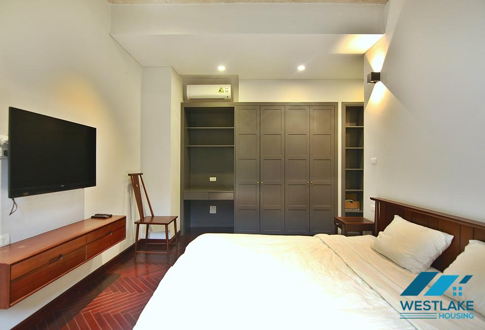 Good quality and beautiful 02 bedrooms apartment for rent on Tu Hoa Street, Tay Ho, Ha Noi