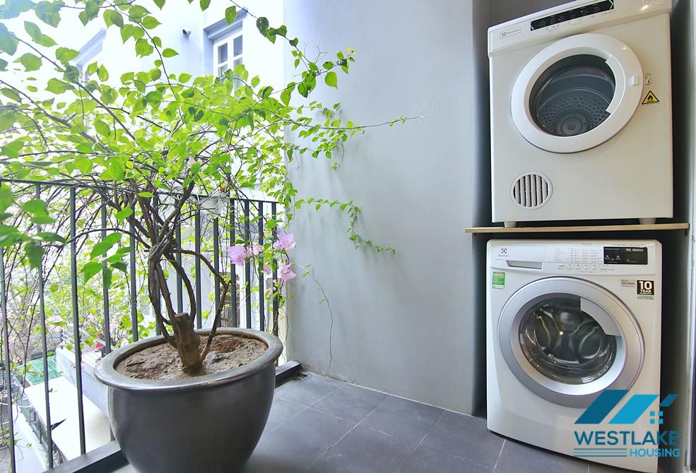 Good quality and beautiful 02 bedrooms apartment for rent on Tu Hoa Street, Tay Ho, Ha Noi