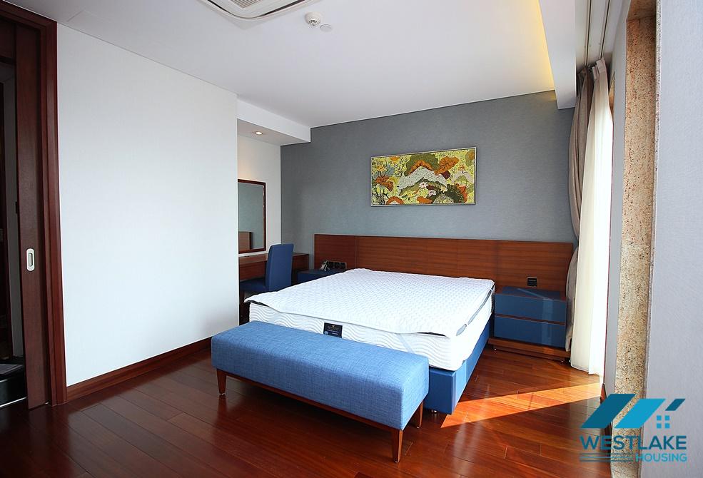 Bright and high quality one bedroom apartment for rent on Truc Bach street, Ba Dinh district, Ha Noi