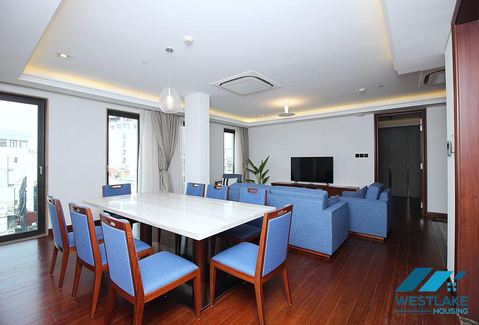 A beautiful two bedrooms apartment for rent in Truc Bach area, Ba Dinh, Ha Noi