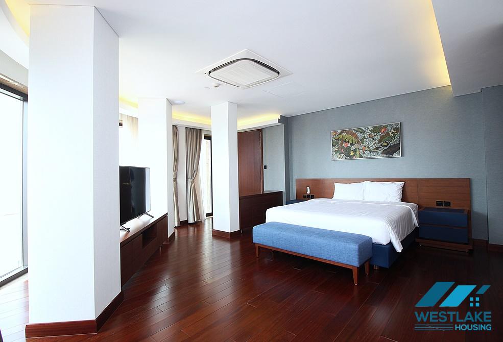 A beautiful two bedrooms apartment for rent in Truc Bach area, Ba Dinh, Ha Noi