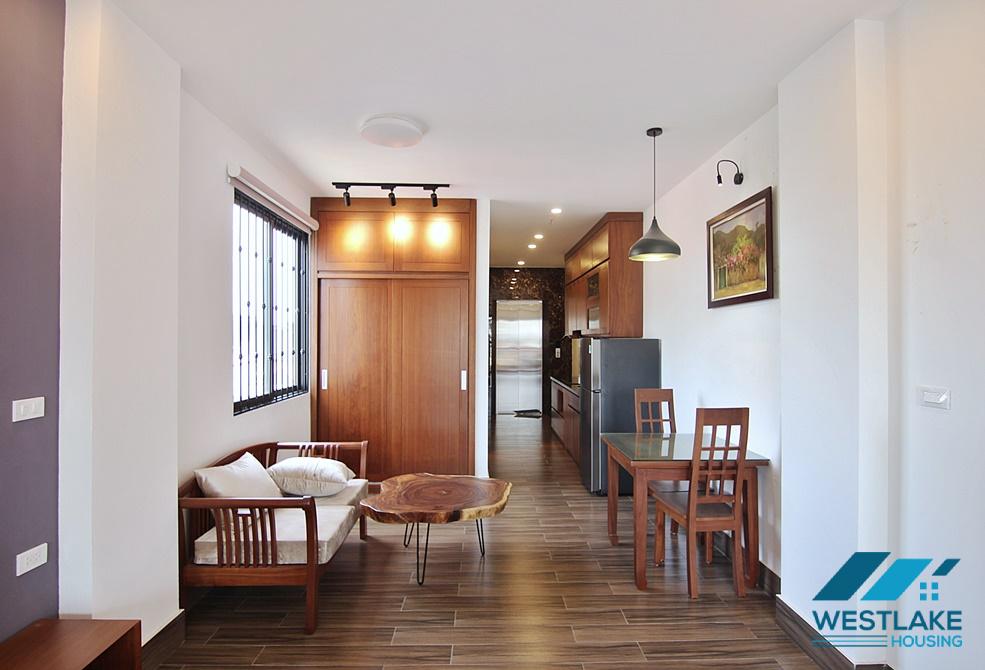 Newly and bright studio for rent in Trinh cong son, Tay ho, Ha noi