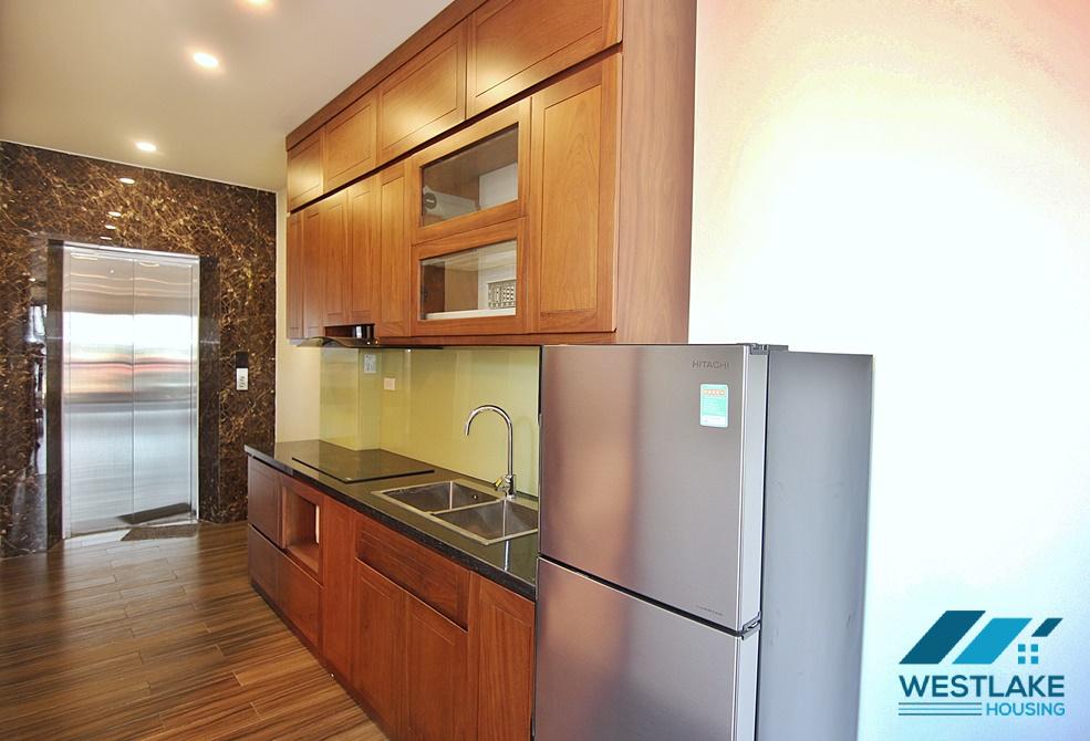 Newly and bright studio for rent in Trinh cong son, Tay ho, Ha noi