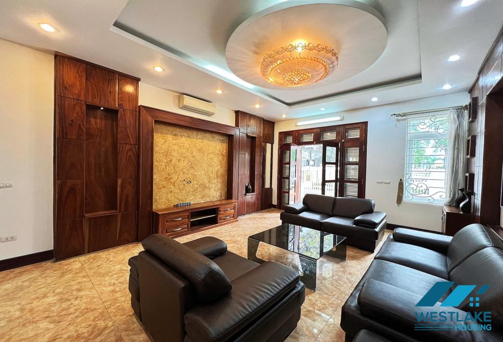 Biệt thự năm phòng ngủ đầy đủ nội thất tại Ciputra, Tây Hồ, Hà Nội