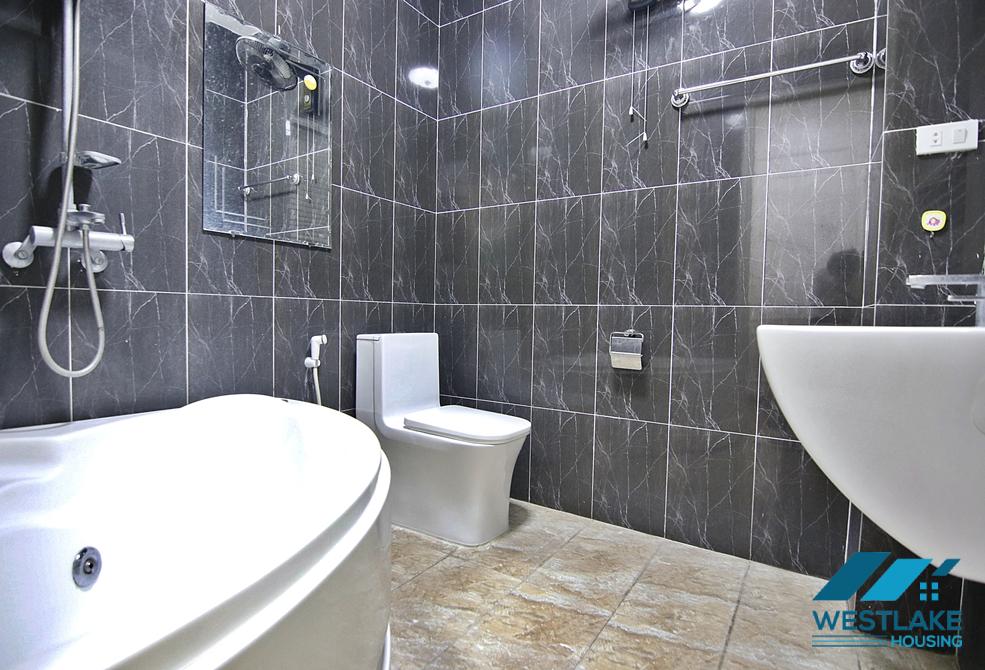 A shiny Vinhome Riverside villa in Long Bien for rent