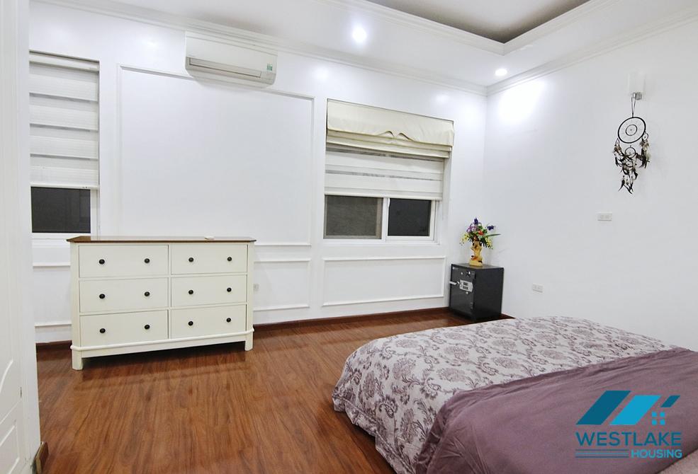 Cho thuê biệt thự Vinhome Riverside Long Biên sang trọng
