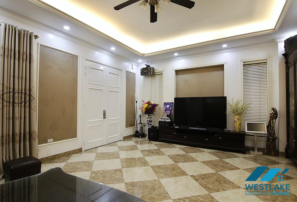 Cho thuê biệt thự Vinhome Riverside Long Biên sang trọng