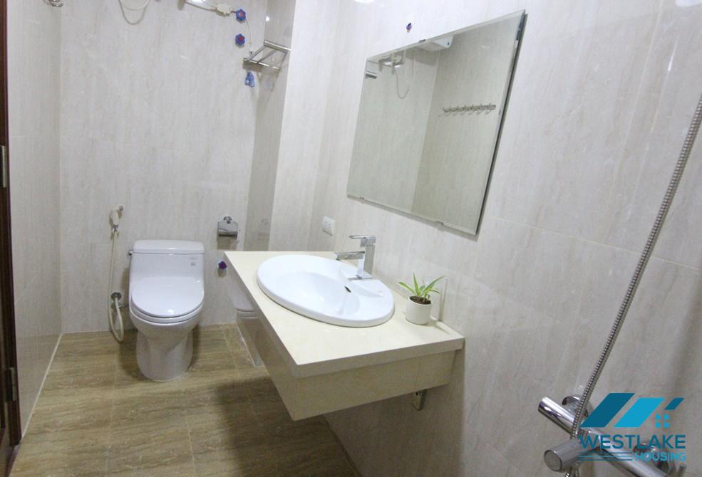 A lakeside 2 bedroom apartment for rent in Trich sai, Tay ho