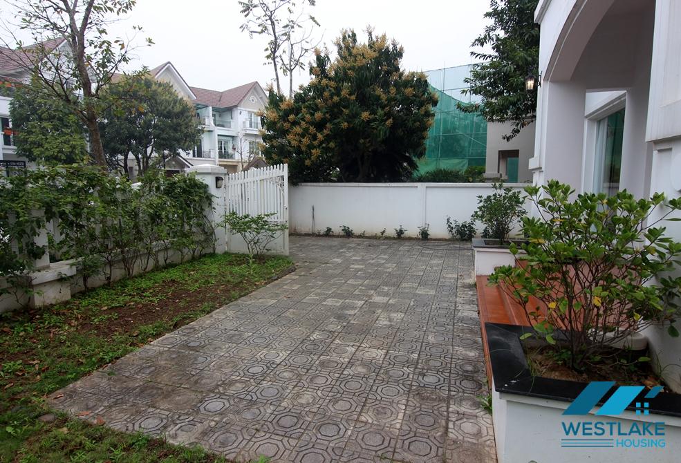 Biệt thự cho thuê tại khu Hoa Phượng Vinhomes Riverside Long Biên.