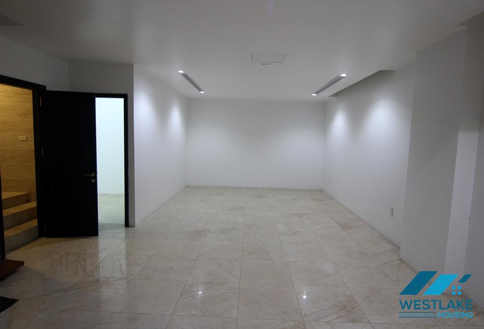 Biệt thự cho thuê tại khu Hoa Phượng Vinhomes Riverside Long Biên.