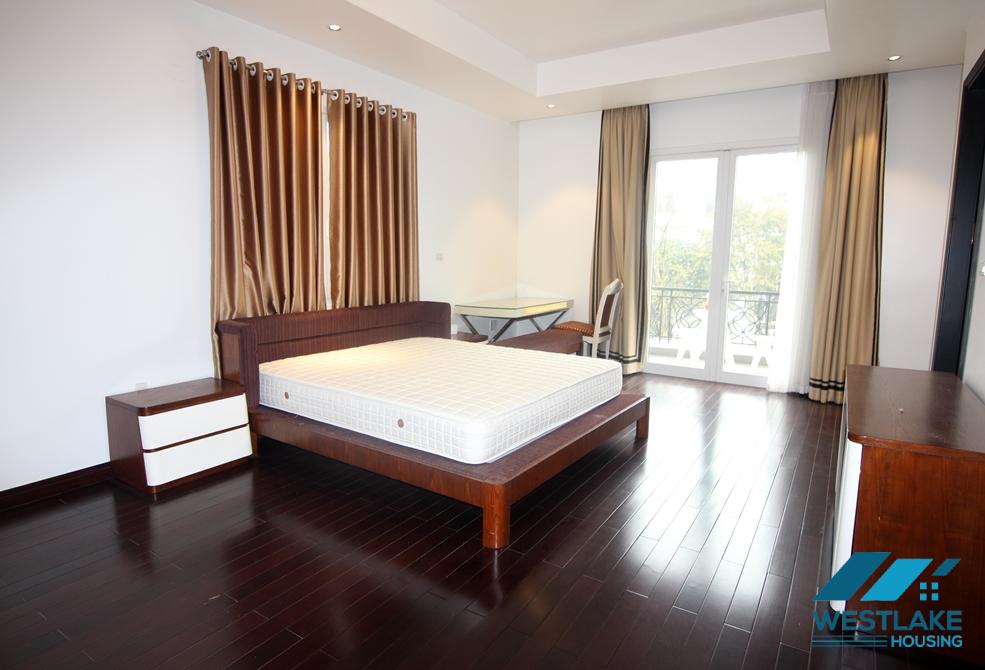 Biệt thự cho thuê tại khu Hoa Phượng Vinhomes Riverside Long Biên.
