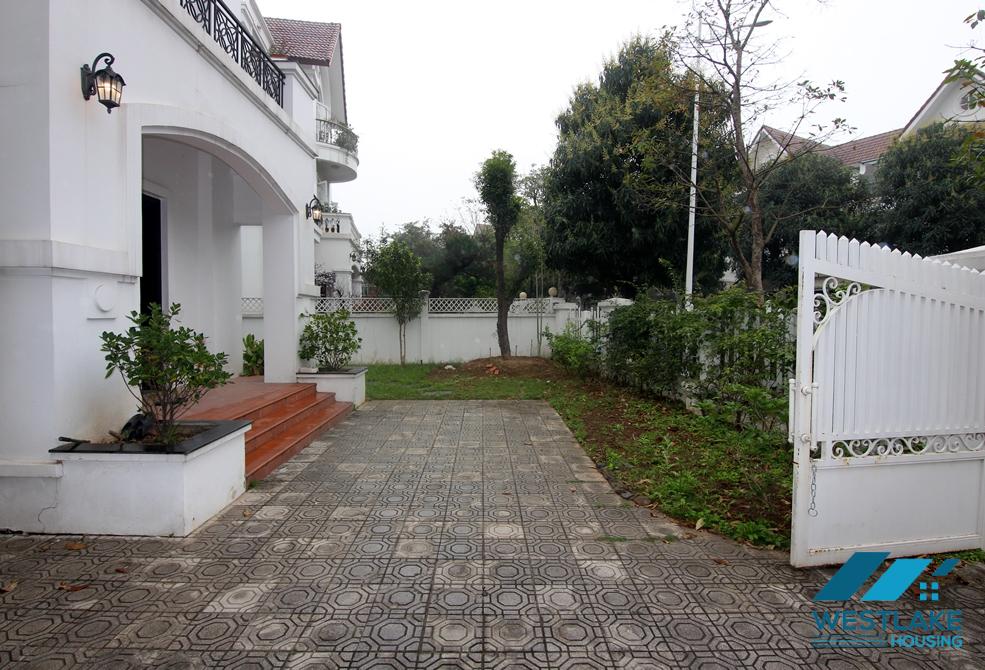 Biệt thự cho thuê tại khu Hoa Phượng Vinhomes Riverside Long Biên.
