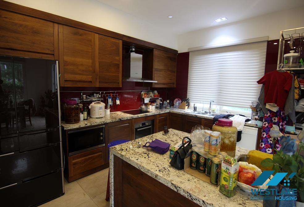 Biệt thự đẹp cho thuê tại Vinhomes riverside Long Biên.