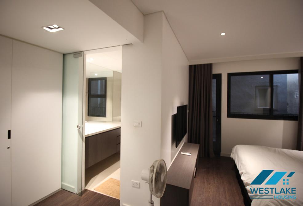 Affordable price and modern 02 bedrooms apartment for rent on Xuan Dieu street, Tay Ho, Ha Noi