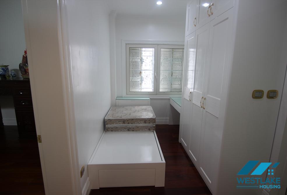 Biệt thự sang trọng cho thuê tại Vinhomes riverside Long Biên