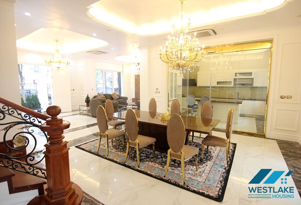 Biệt thự sang trọng cho thuê tại Vinhomes riverside Long Biên