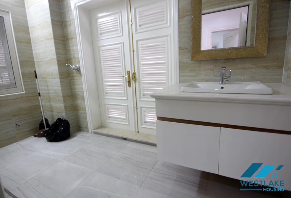 Biệt thự sang trọng cho thuê tại Vinhomes riverside Long Biên