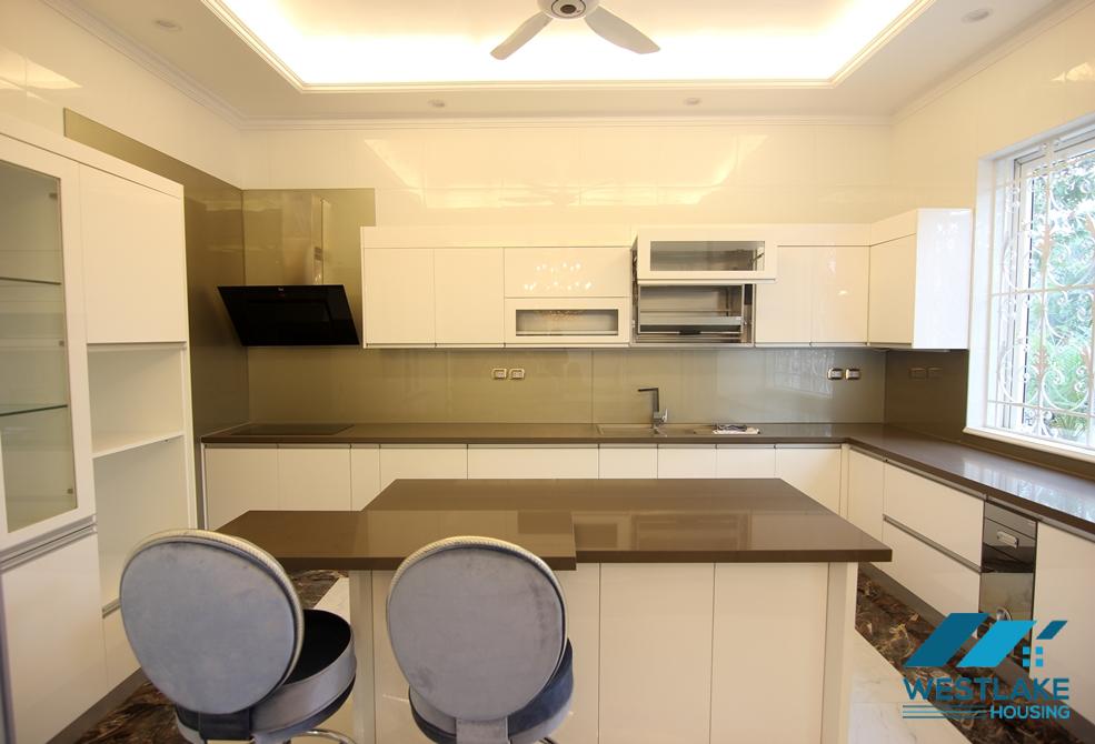Biệt thự sang trọng cho thuê tại Vinhomes riverside Long Biên