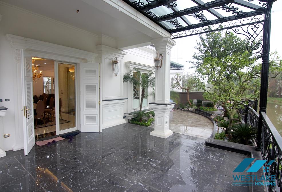 Biệt thự sang trọng cho thuê tại Vinhomes riverside Long Biên