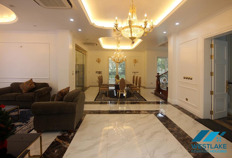 Biệt thự sang trọng cho thuê tại Vinhomes riverside Long Biên
