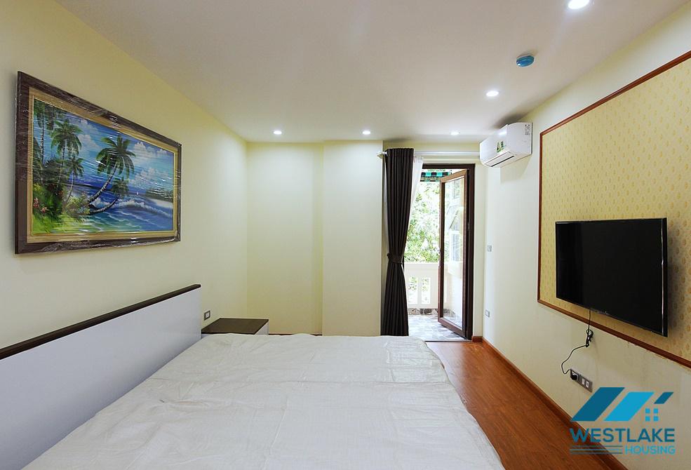 A bright 1 bedroom apartment for rent in Vong thi, Tay ho