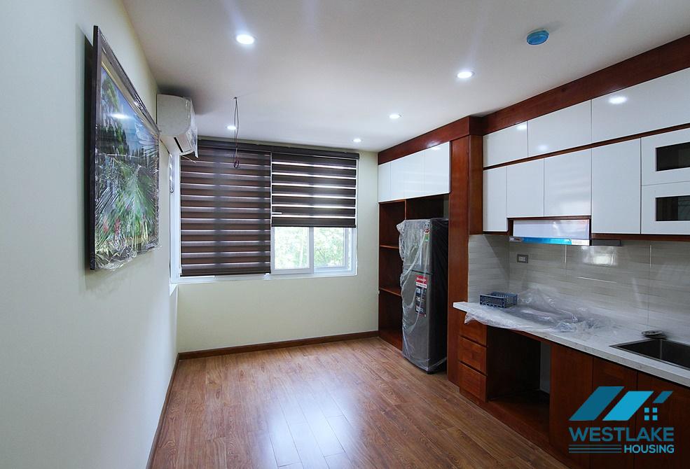 A bright 1 bedroom apartment for rent in Vong thi, Tay ho