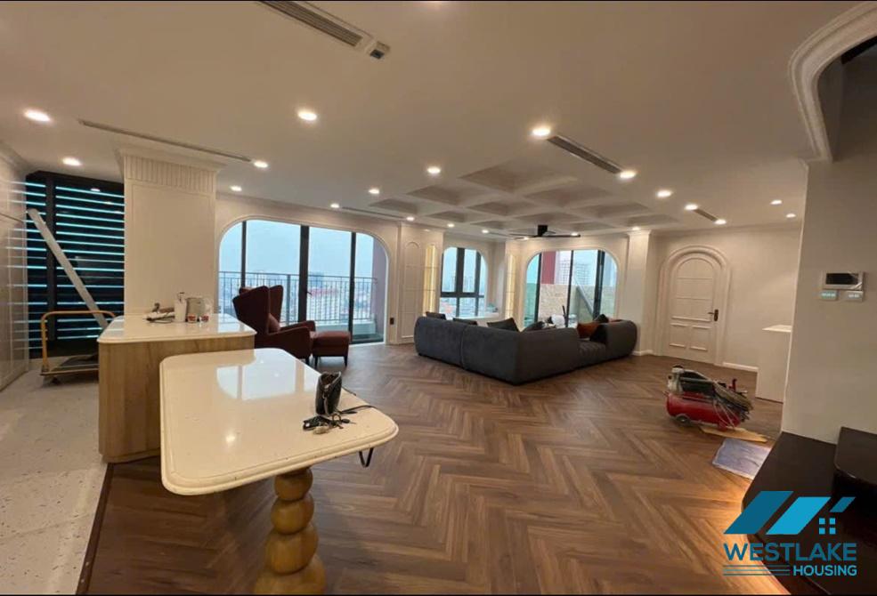 Cho thuê căn hộ Penthouse tại tòa nhà One 18 Ngọc Lâm