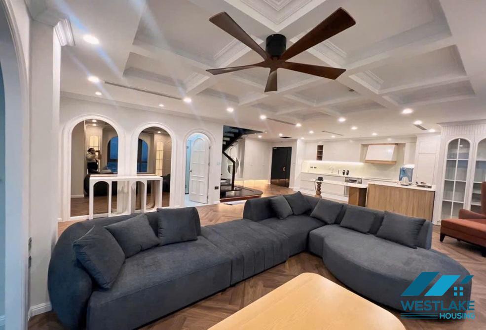 Cho thuê căn hộ Penthouse tại tòa nhà One 18 Ngọc Lâm