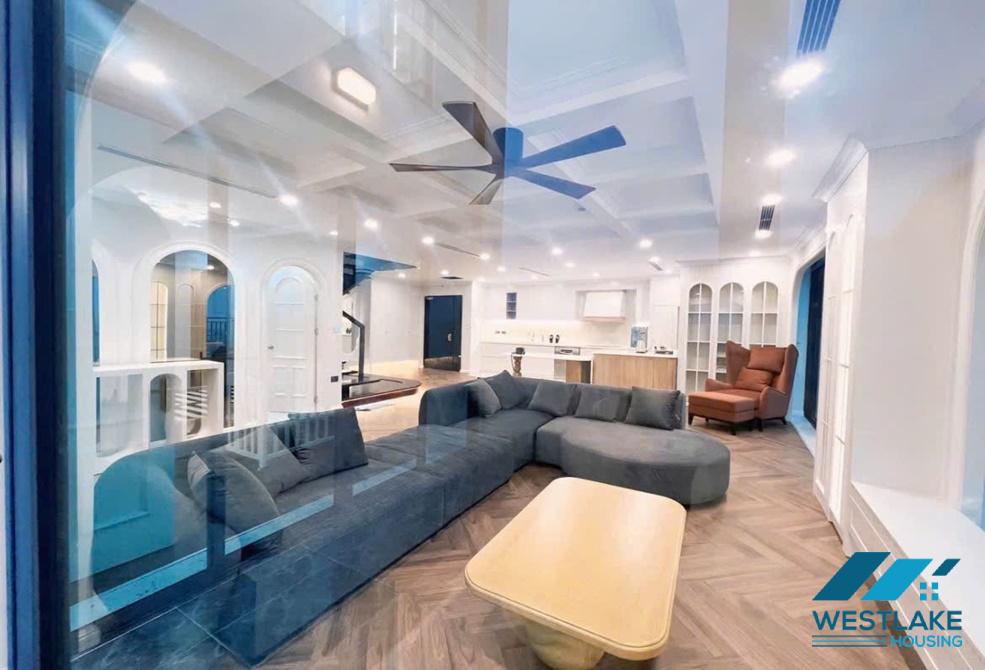 Cho thuê căn hộ Penthouse tại tòa nhà One 18 Ngọc Lâm