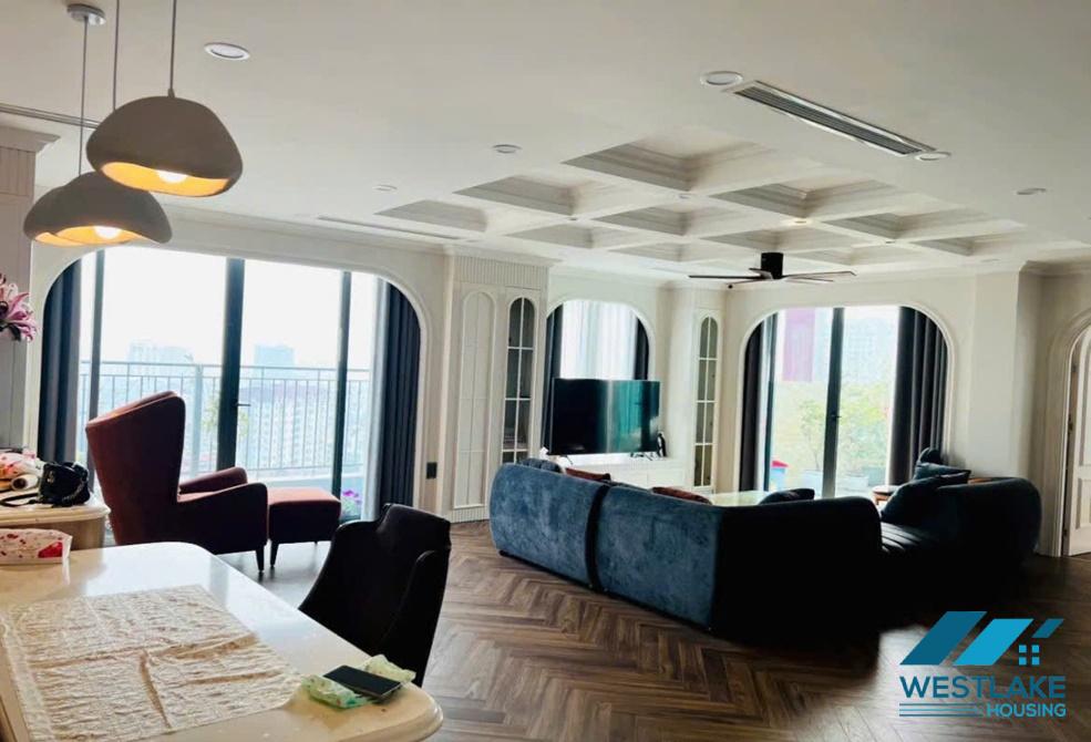 Cho thuê căn hộ Penthouse tại tòa nhà One 18 Ngọc Lâm