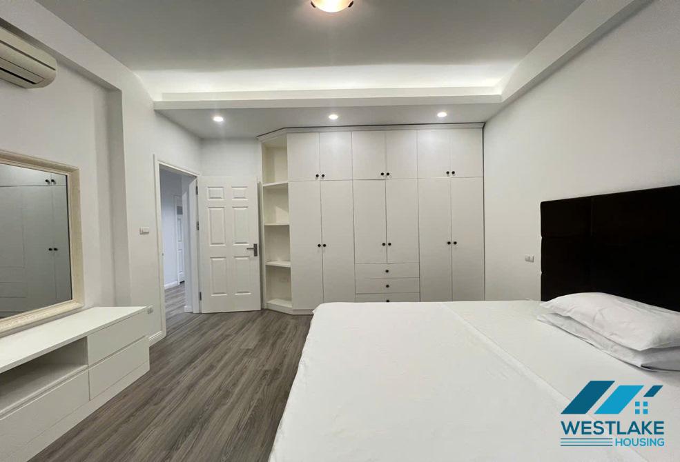 Beautiful 02 bedrooms apartment for rent on To Ngoc Van street, Tay Ho, Ha Noi
